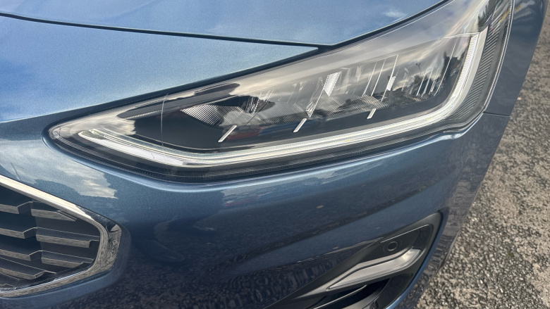 Ford Focus 1.0 EcoBoost Hybrid mHEV 155 Titanium 5dr Auto Petrol Hatchback